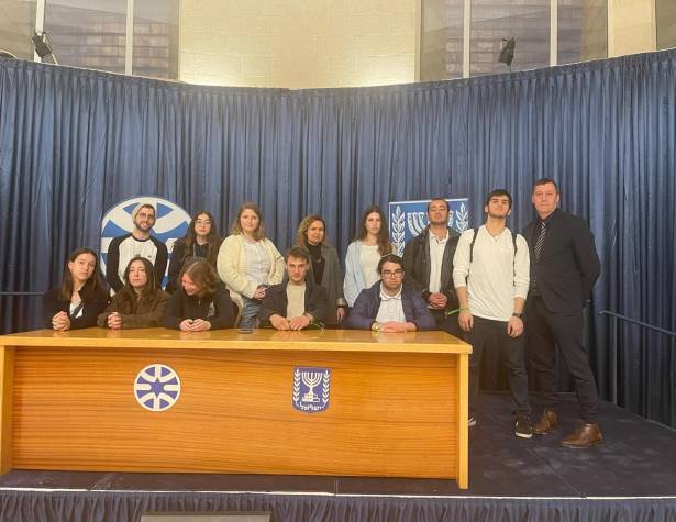 שגרירי העתיד